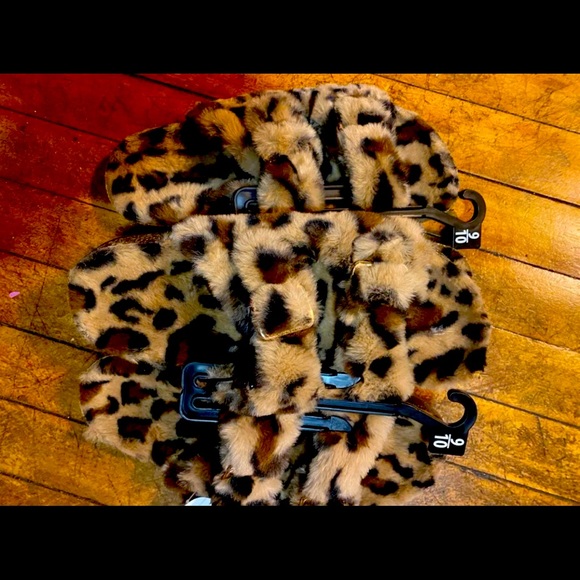 Shoes - Fuzzy slides